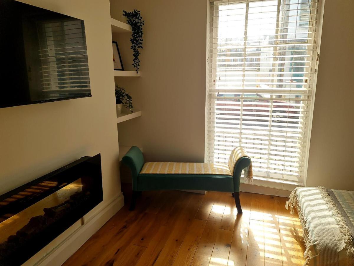 Villa Warwick House - Stunning House With Terrace And Sea Views, Sleeps 11 Worthing Esterno foto