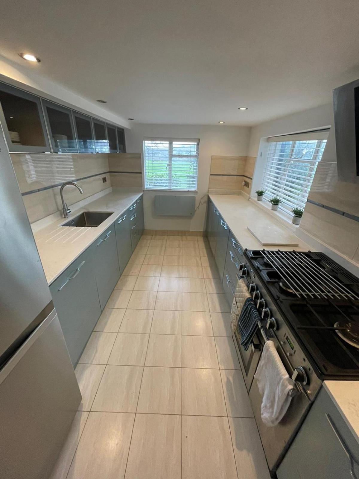 Villa Warwick House - Stunning House With Terrace And Sea Views, Sleeps 11 Worthing Esterno foto